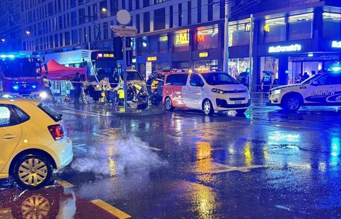 Traffic in Geneva: a tram hits a passerby at Servette