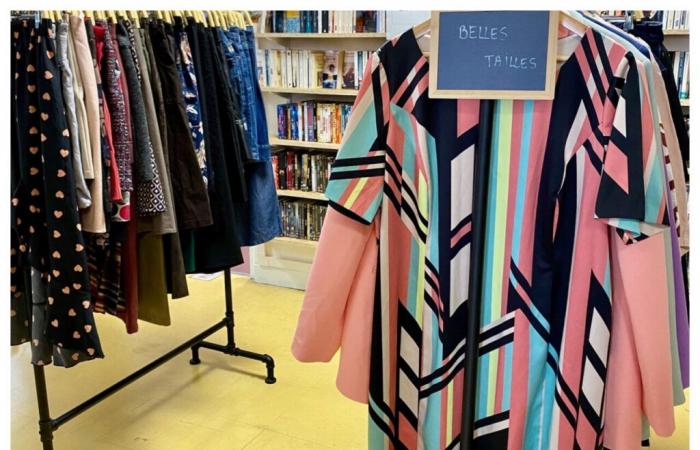 2,000 books at €1 and 2,000 second-hand clothes at €2 on sale in this store