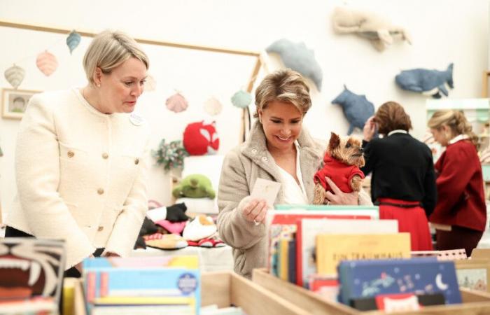 Maria Teresa and Stéphanie de Luxembourg resplendent at the Christmas bazaar