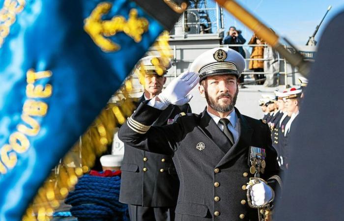 Lieutenant Commander Le Pivert takes the helm of the PHM Jacoubet in Brest