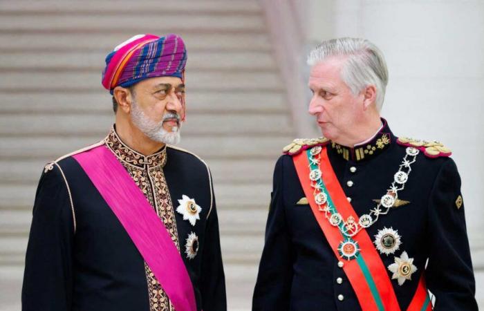 Queen Mathilde wears the delicate Wolfers tiara and King Philippe wears the insignia of the Order of Al Said at the state banquet in honor of the Sultan of Oman