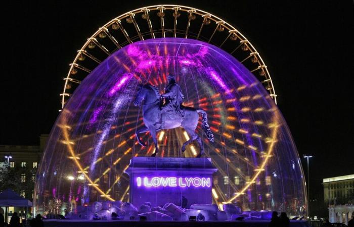 follow the illuminations live and in preview