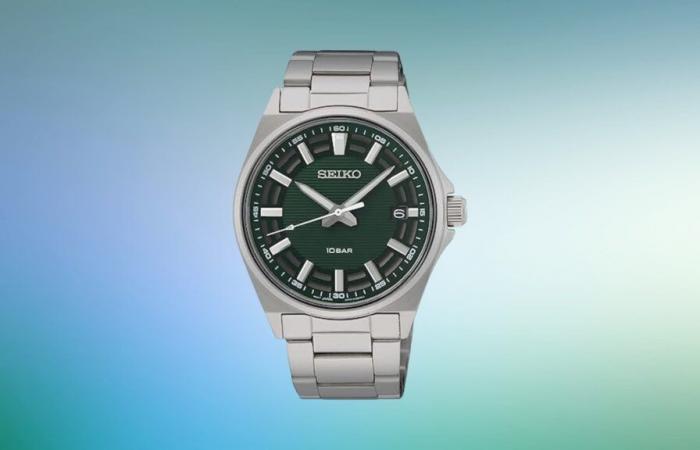 This Christmas, make the prettiest gift with this Seiko watch at a reduced price