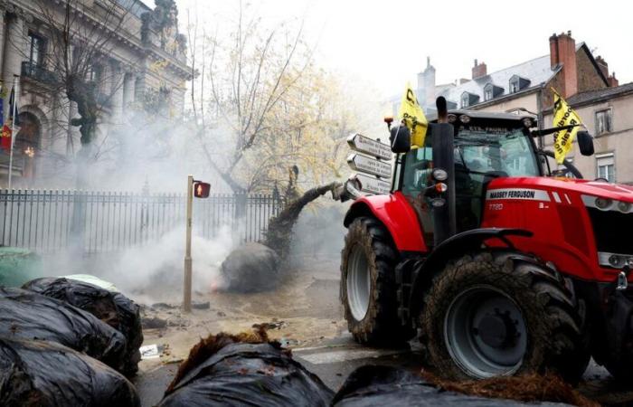 Farmers plan to “visit” MPs who will vote to censure the government