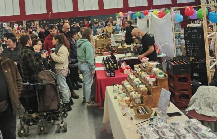 Lassay-les-Châteaux. A record number of exhibitors at the Christmas market on Sunday