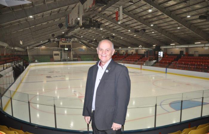 The sports community mobilized for a new arena last night at the special budget session at Sept-Îles City Hall