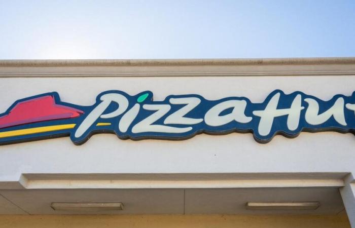 Pizza Hut takes over management of the brand in France and wants to move upmarket