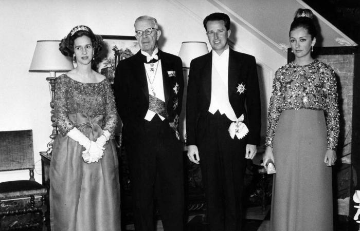 Queen Mathilde wears the delicate Wolfers tiara and King Philippe wears the insignia of the Order of Al Said at the state banquet in honor of the Sultan of Oman