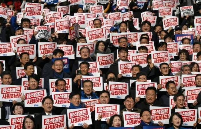 Protesters call for the impeachment of the president