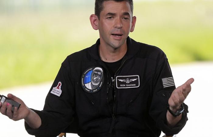 Trump chooses private astronaut as NASA boss