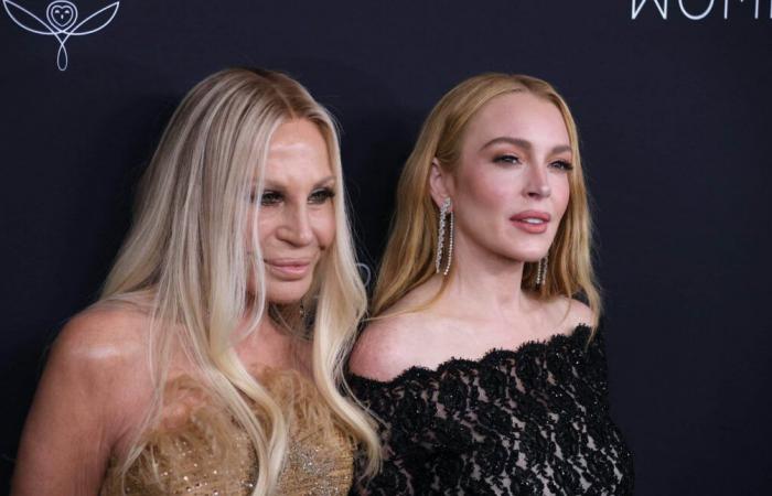 After Lindsay Lohan, the new rejuvenated face of Donatella Versace shocks fans: “Unrecognizable”