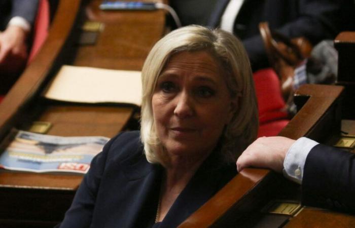 behind the apparent firmness of Marine Le Pen, a real excitement