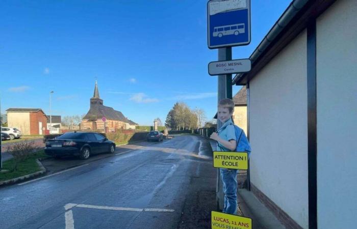 This mayor of Seine-Maritime installs unusual signs to limit speed in his town