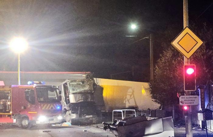 Violent collision between two heavy goods vehicles on a northern road