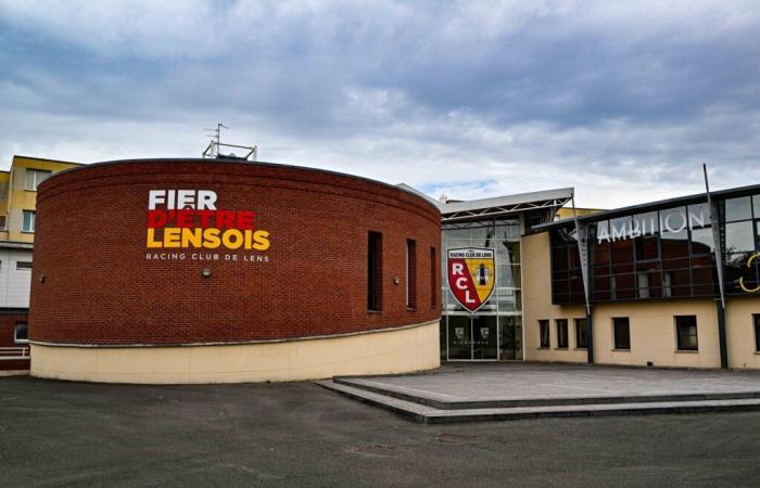 RC Lens. The black and gold Sainte-Barbe jersey revealed