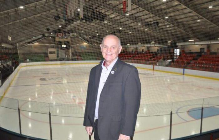 The sports community mobilized for a new arena last night at the special budget session at Sept-Îles City Hall