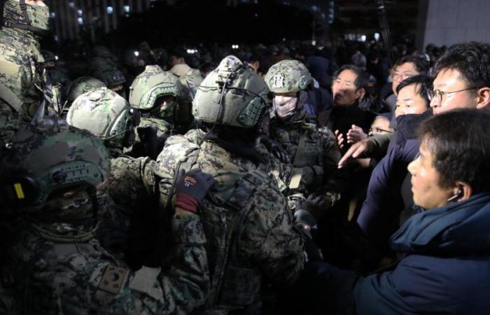 in South Korea, a night of extreme tensions recounted by the country's press