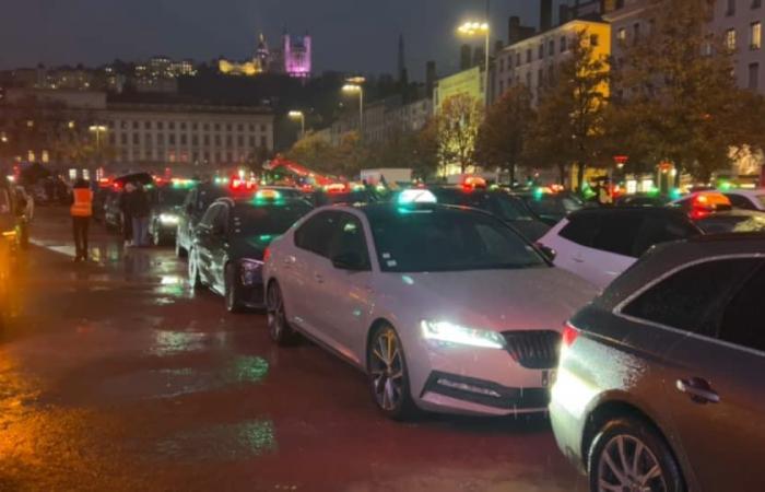 the blockades and the gathering at Place Bellecour lifted in the metropolis of Lyon