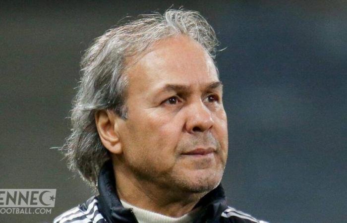 The Golden Dragon awarded to Rabah Madjer