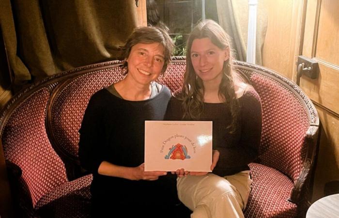 Two friends from Cotentin sign a tender and caring book to tame children's emotions