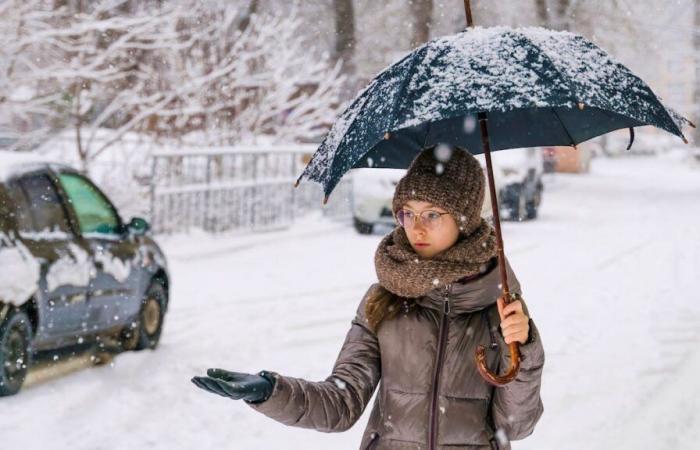 Frosty weekend, snow all the way to the plains on Sunday