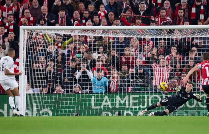 'I knew where he was going to shoot', Bilbao goalkeeper recounts how he stopped Mbappé's penalty