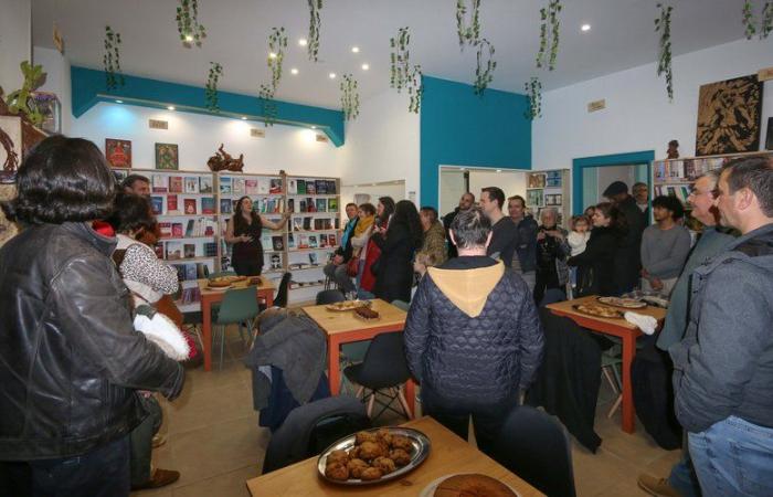 A unique bookstore, Les Fées des Livres, combines culture, conviviality and delicacy