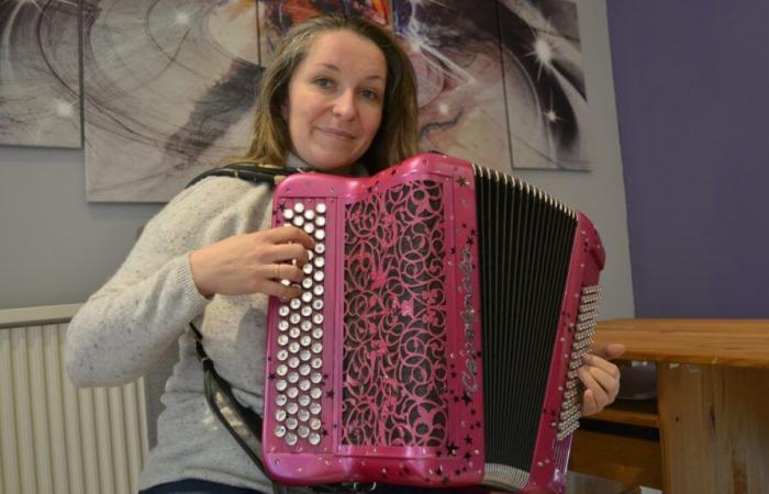 Near Vendôme, accordionist Estelle Laroche chases away preconceived ideas