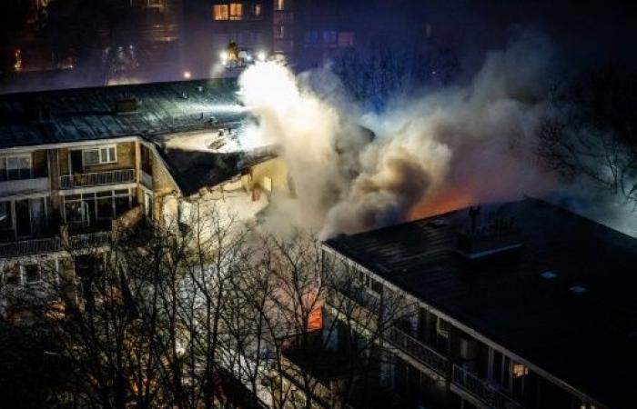 at least three dead in building collapse in The Hague