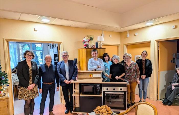 In this retirement home in Orne, the kitchen takes the elevator