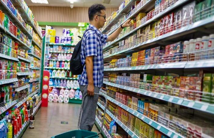 Price: China: inflation continues to slow in November