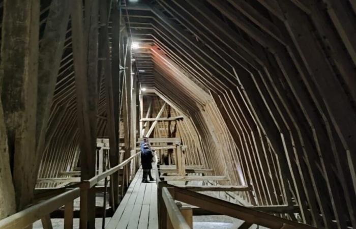 In Tours, the Saint Gatien cathedral revealed its attic