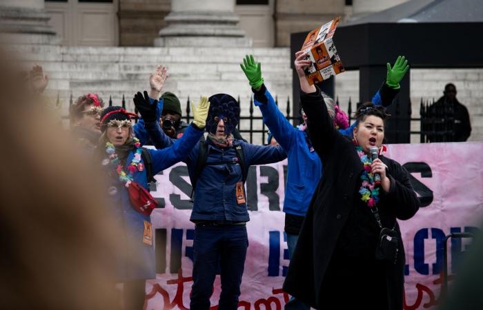 Activists fight back against “the convergence of bullies” led by Bolloré