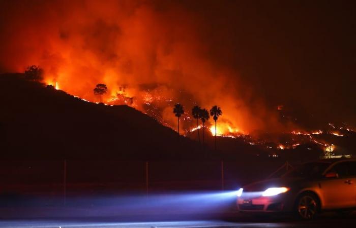 Dick Van Dyke Among Celebrities Evacuated From Seaside Paradise as Fire Looms