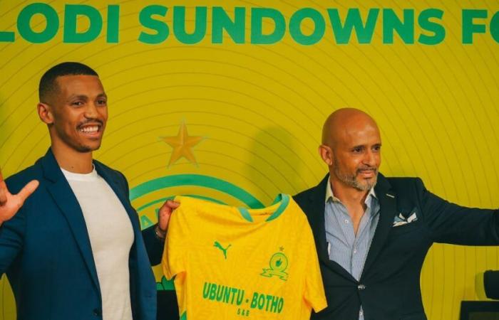 A few days before their match against Raja, Mamelodi Sundowns change coach