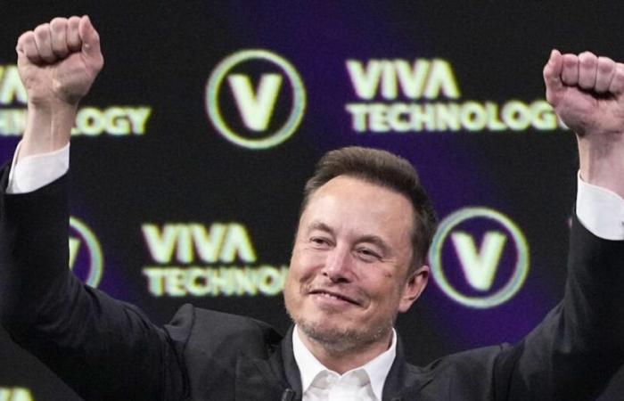 Tesla stock soars: Elon Musk first man to own a fortune of more than $400 billion