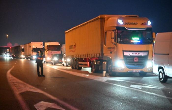 DIRECT. Anger of farmers: after the blocking of the Toulouse-north toll on the A62, they go to a Toulouse hypermarket