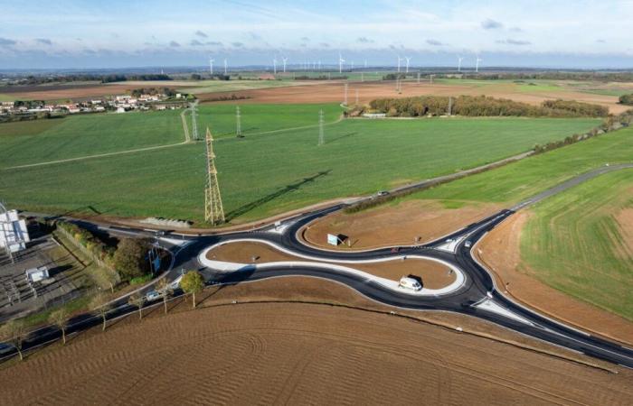 a roundabout with a particular shape inaugurated