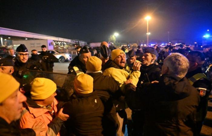 DIRECT. Anger of farmers: after the blocking of the Toulouse-north toll on the A62, they go to a Toulouse hypermarket