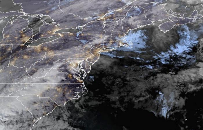 Bomb Cyclone Threat to East Coast, Power Outages Possible