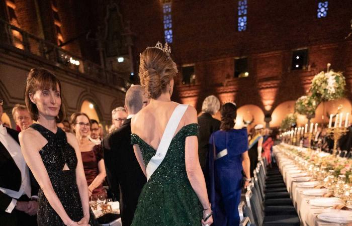 Princess Madeleine's sparkling return to the Nobel Prizes in a dress with voluminous train and the Connaught tiara