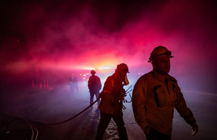 Dick Van Dyke among stars forced to flee Southern California wildfire