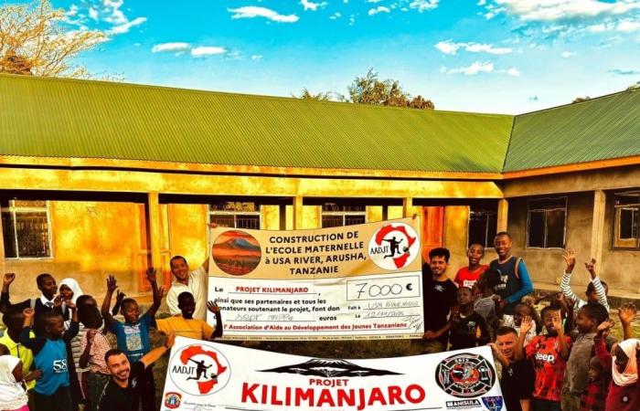 a school built in Tanzania thanks to soldiers from the Ventiseri base