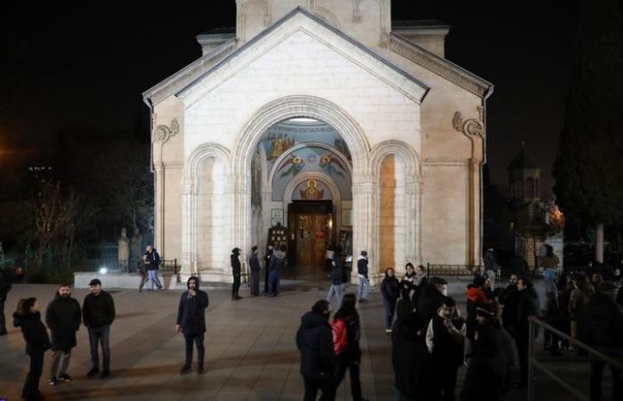 at the Saint-Georges-de-Kachveti church, the priests torn between “lending assistance” and “keeping silent”