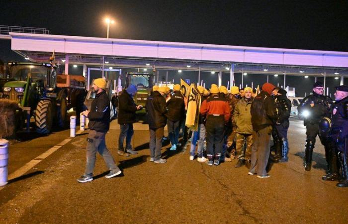 DIRECT. Anger of farmers: the CR47 blocks several lanes at the Toulouse-north toll on the A62 this Wednesday morning