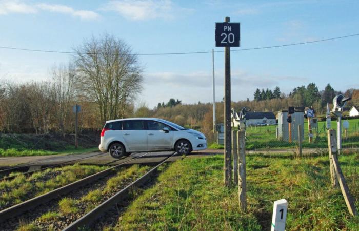 Near Grand Bourgtheroulde, residents revolt against the closure of a level crossing