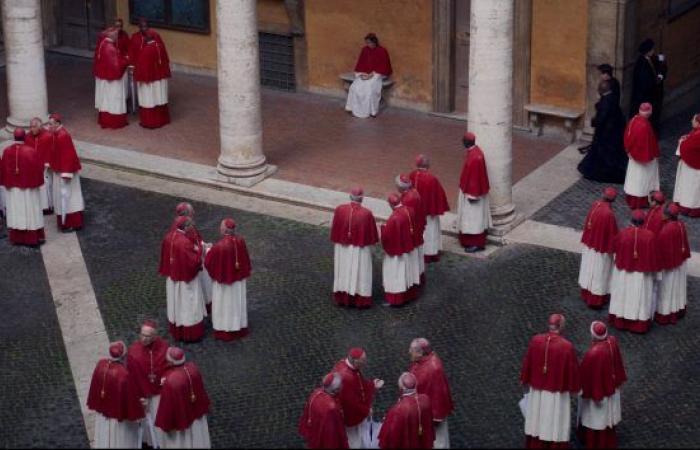 explanations of the end of the papal thriller (and in particular its huge twist) by the director