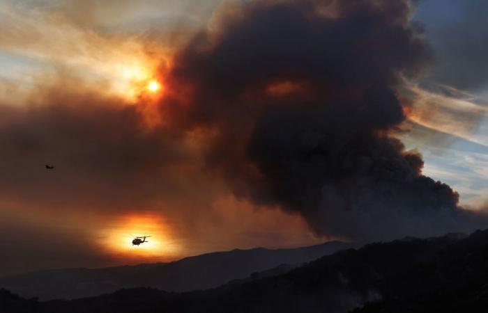 Malibu fire: 18,000 residents face evacuation as Red Flag fire warnings persist