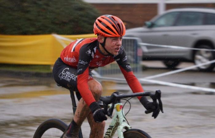 Creusot Cycling: Mathieu Perroux at the foot of the podium at the Regionals in Château Chinon, Hugo Antunes on the podium in the Jura