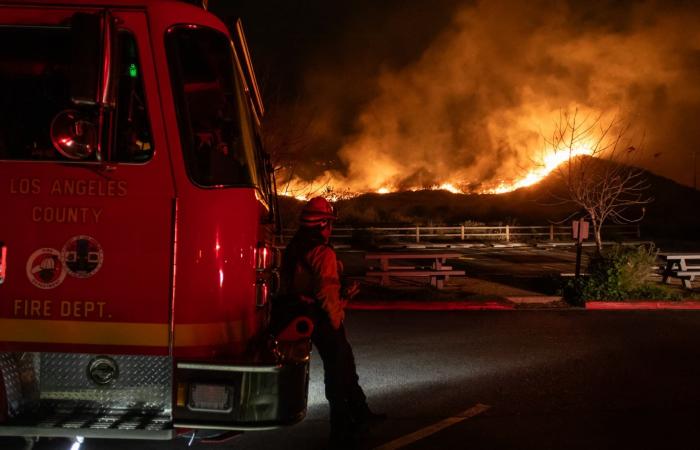 the impressive images of the megafire in Malibu, where thousands of residents were evacuated